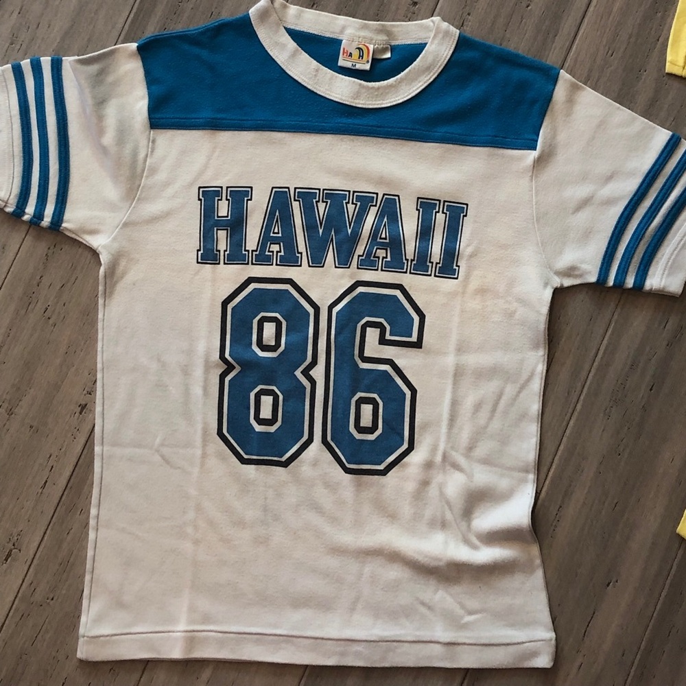Size medium never worn Hawaii 86 shirt
